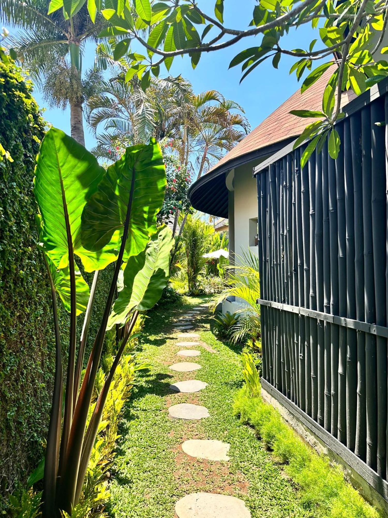 Sub Villas Bali Чангу Экстерьер фото